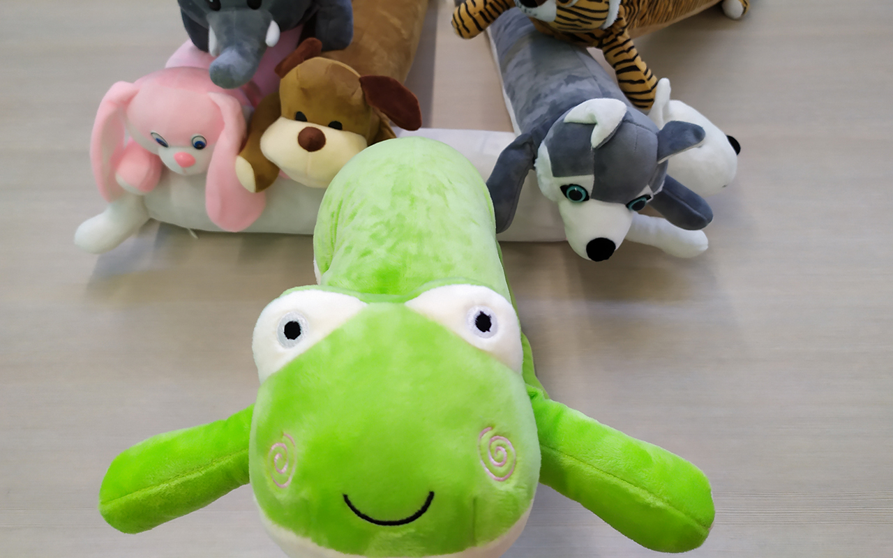 Liena игрушка-валик фото 32