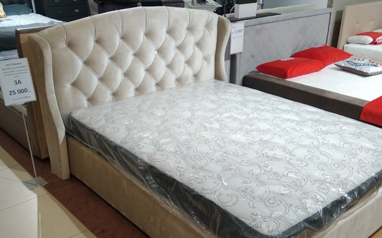 Кровать за 100000 рублей фото
